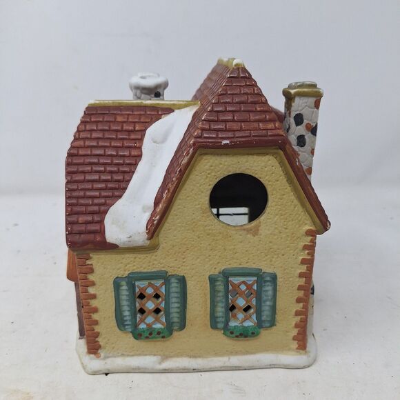 Vintage Longrich Ltd Christmas Village House Porcelain 7 Inch Painted Decoration - Picture 3 of 10